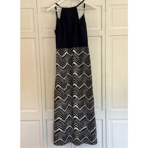 J.Crew navy and white Aztec chevron skirt halter maxi dress 4 petite - Picture 7 of 10